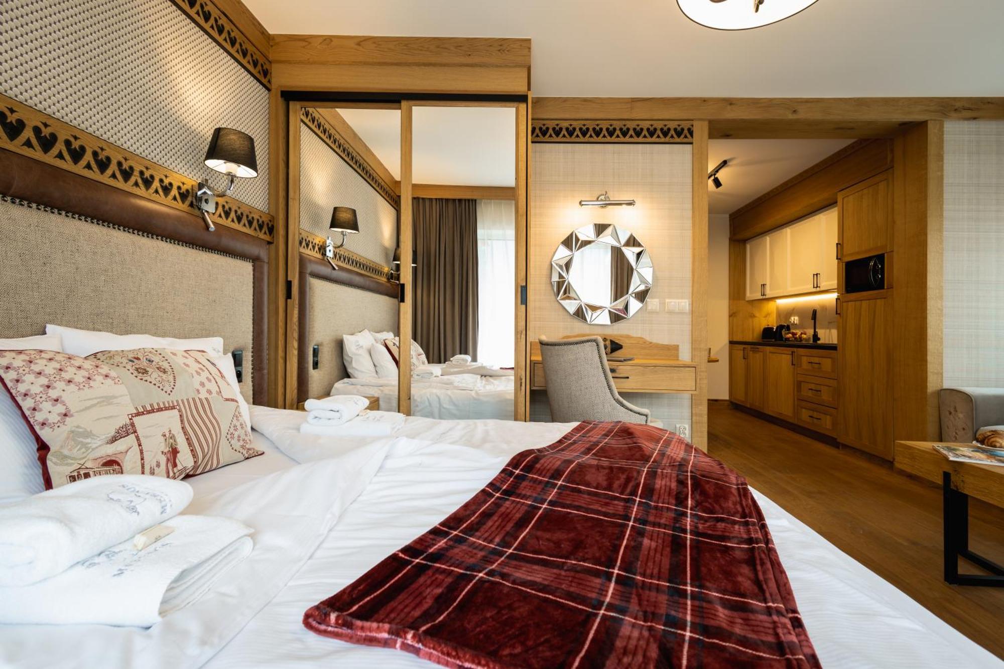 Merynos Aparthotel